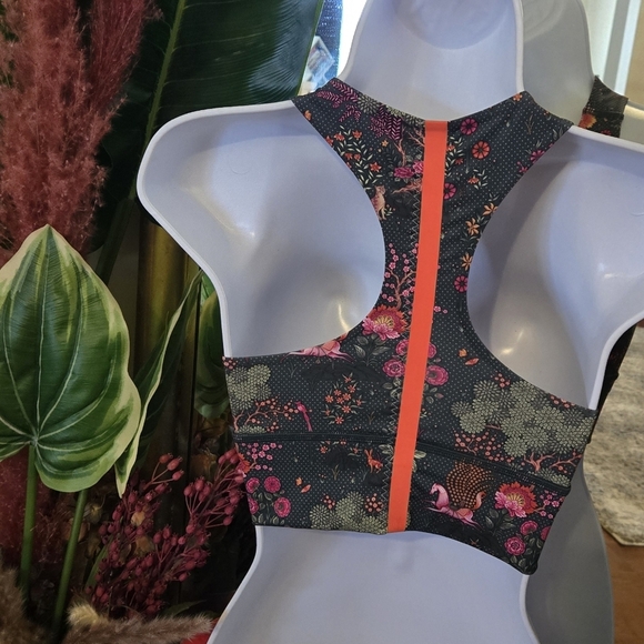 PUMA Liberty Floral Print Sports Bra - Picture 4 of 9